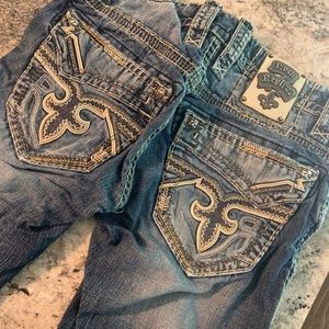 Like new MENs rock revival